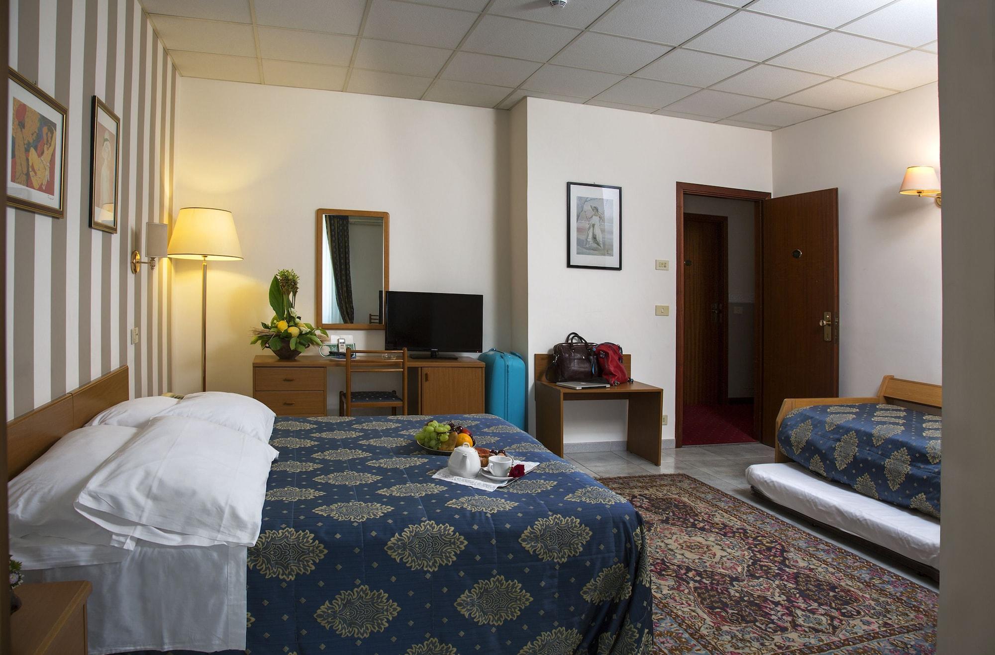 Hotel Redebora Torregrotta Zewnętrze zdjęcie